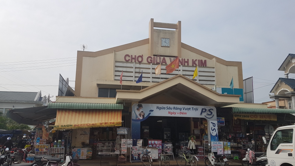 Vinh Kim market