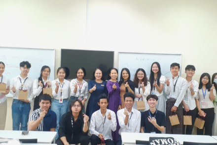 The closing day of  Vietnamese Foundation Program for International students, Class 23FV0102, Academic year 2023-2024